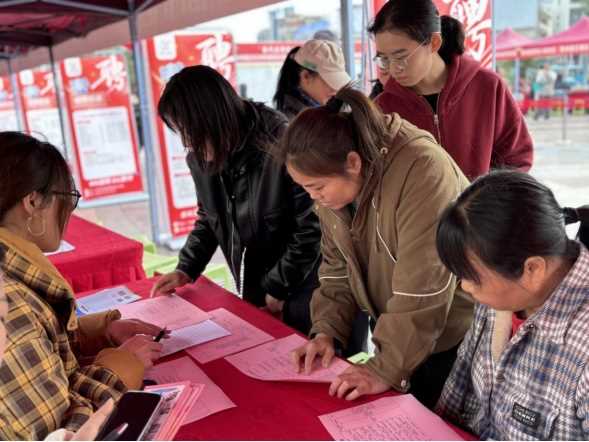 图片[2]-广西象州县举办2026年春风行动暨就业援助季专场招聘活动-副业部