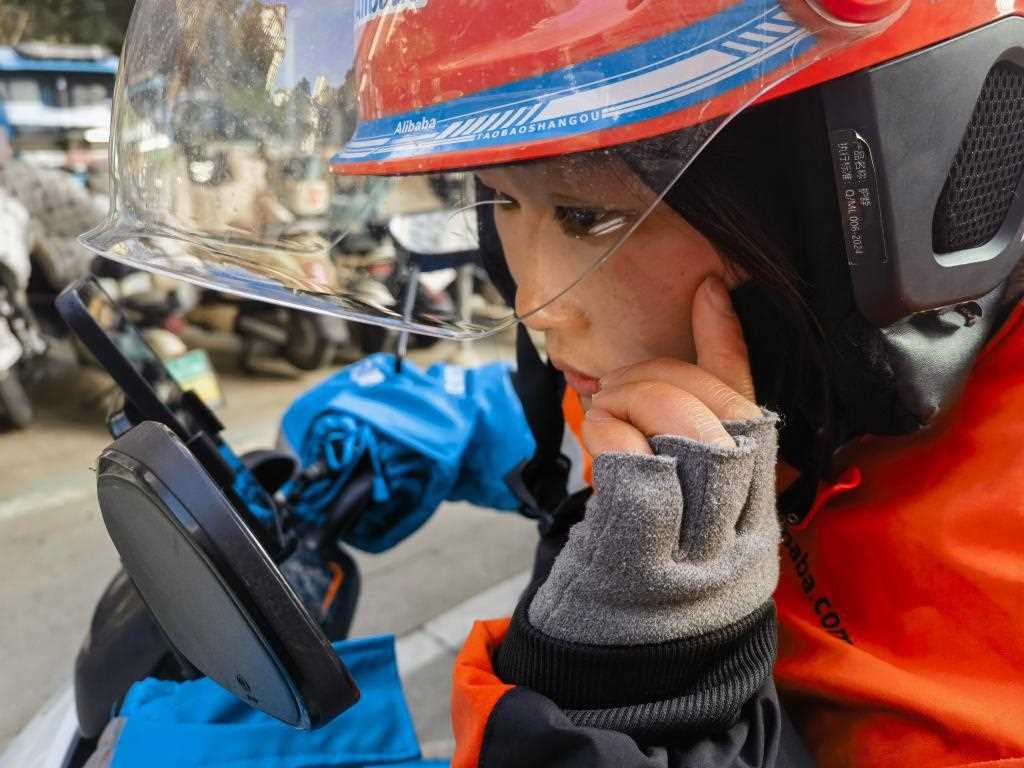 图片[1]-“外卖在变，人情味没变”——骑手与城市的“互暖”新春-副业部